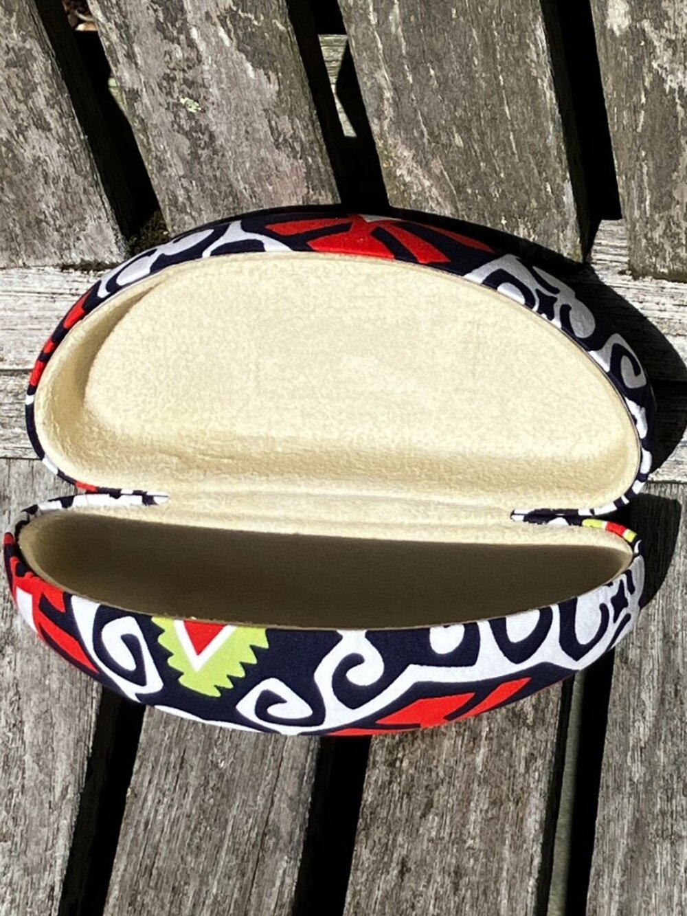 NWOT 🌟 Vera Bradley Hard Clamshell Eyeglass Sunglass Case - Picture 4 of 12